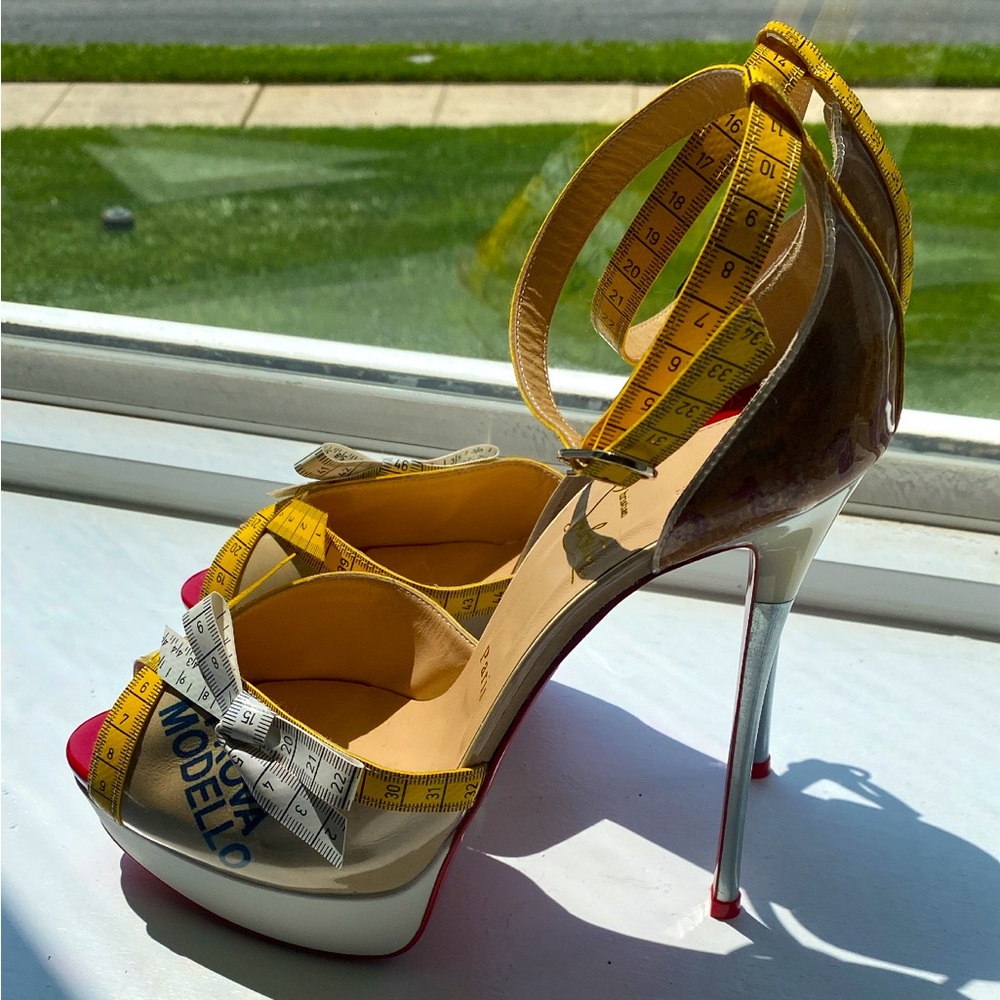 BRAND NEW IN BOX Christian Louboutin Metricathy Measuring Tape Pumps Sz 40